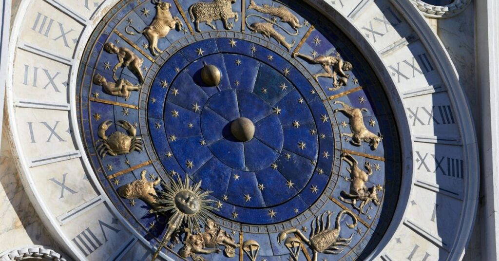 Ontmoet Lea Manders, zij geeft een online cursus Astrologie op Soofos