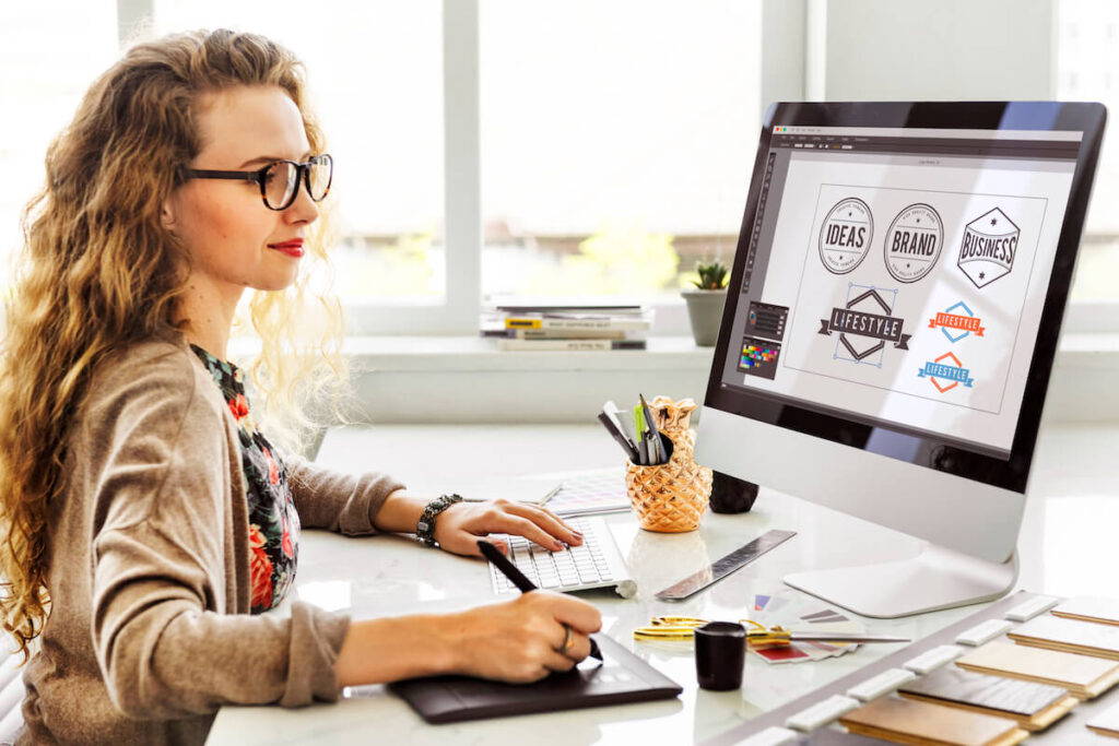 Een onderdeel van het Illustrator traject is leren hoe je bestanden kunt opslaan en exporteren met Adobe illustrator