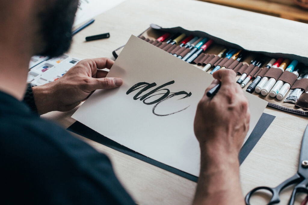 In het illustrator traject op Soofos leer je hoe je tekst kunt gebruiken in je ontwerpen
