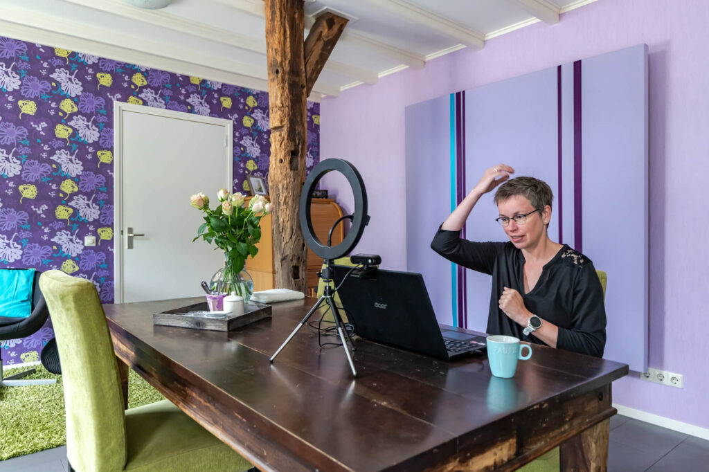 Anita die haar EFT cursus aan het maken is