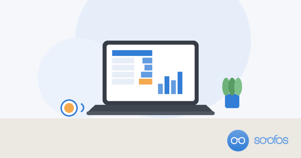 Illustratie van een laptop met een samengevatte draaitabel en een staafgrafiek in Soofos-blauw, met een koffiemok en een plant ernaast.