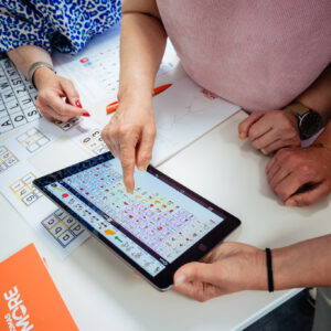 Spreken ondersteunen met ondersteunde communicatie